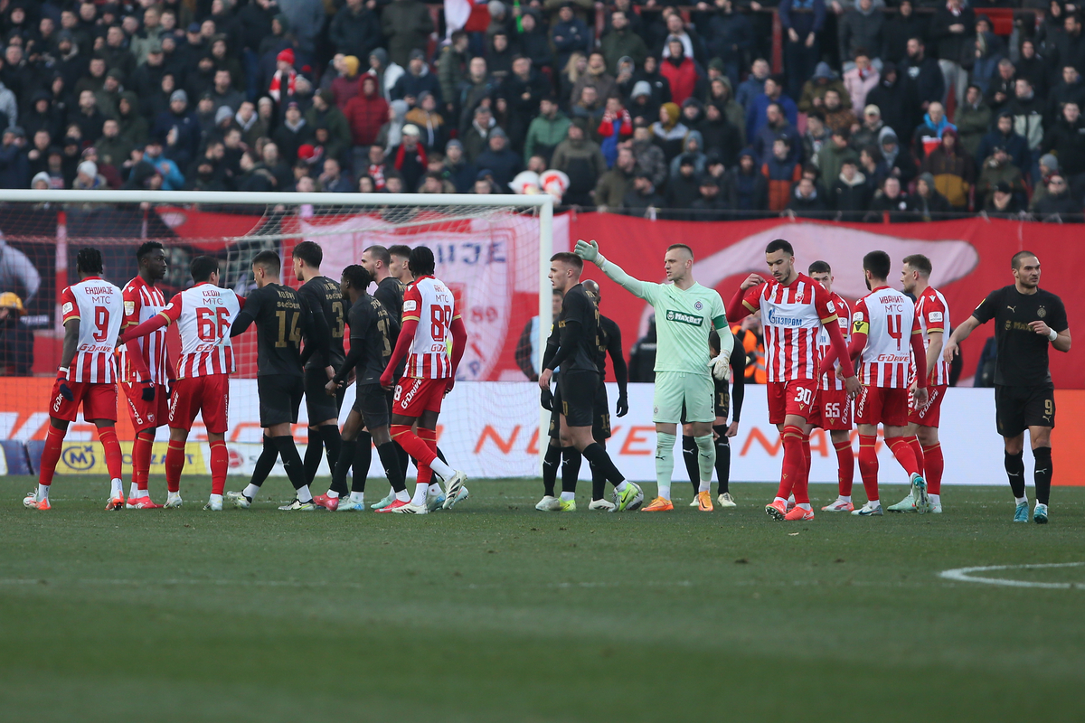 fudbaler Crvene Zvezde na utakmici Mocart Superlige protiv Partizana na stadionu Rajko Mitic, Beograd 22.02.2025. godine Foto: Ivica Veselinov / MN PRESS FUDBAL, FOOTBALL, MOZZART SUPERLIGA, CRVENA ZVEZDA, RED STAR, NATIONAL CHAMPIONSHIP, PRVENSTVO SRBIJE, PARTIZAN, DERBI