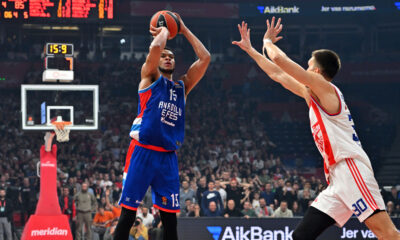 PERRY DOZIER JR Peri Douzer Dzunior kosarkas Anadolu Efesa Istanbul na utakmici Evrolige protiv Crvene zvezde u hali Beogradska arena, Beograd 04.04.2025. godine Foto: Marko Metlas Kosarka, Crvena zvezda, Evroliga, Anadolu Efes Istanbul