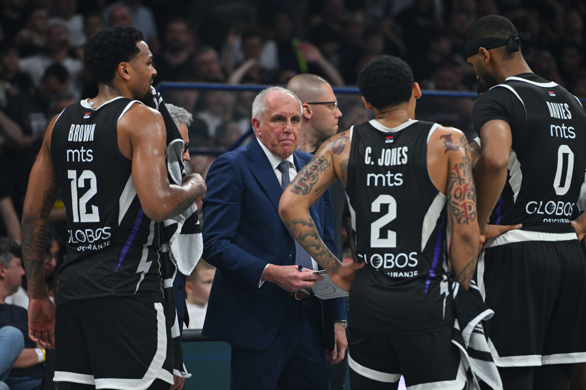 ZELIMIR OBRADOVIC ZELJKO trener kosarkasa Partizana na utakmici Jadranske ABA lige protiv Crvene zvezde u hali Beogradska arena, Beograd 21.04.2025. godine Foto: Marko Metlas Kosarka, Crvena zvezda, Jadranska ABA liga, Partizan
