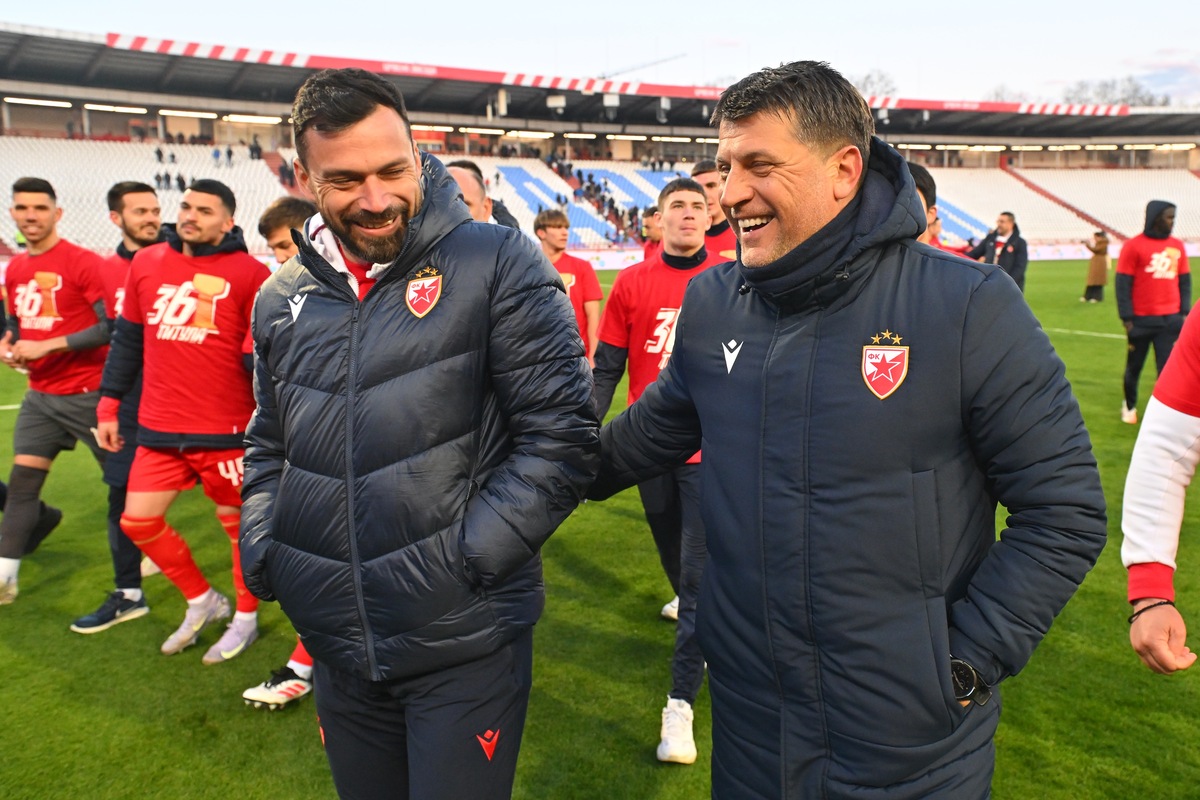 Trener Crvene zvezde na utakmici Superlige Prvenstva Srbije protiv OFK Beograda na stadionu Rajka Mitica, Beograd, 06.04.2025. godine Foto: Marko Metlas Fudbal, Crvena zvezda, Superliga Prvenstvo Srbije, OFK Beograd