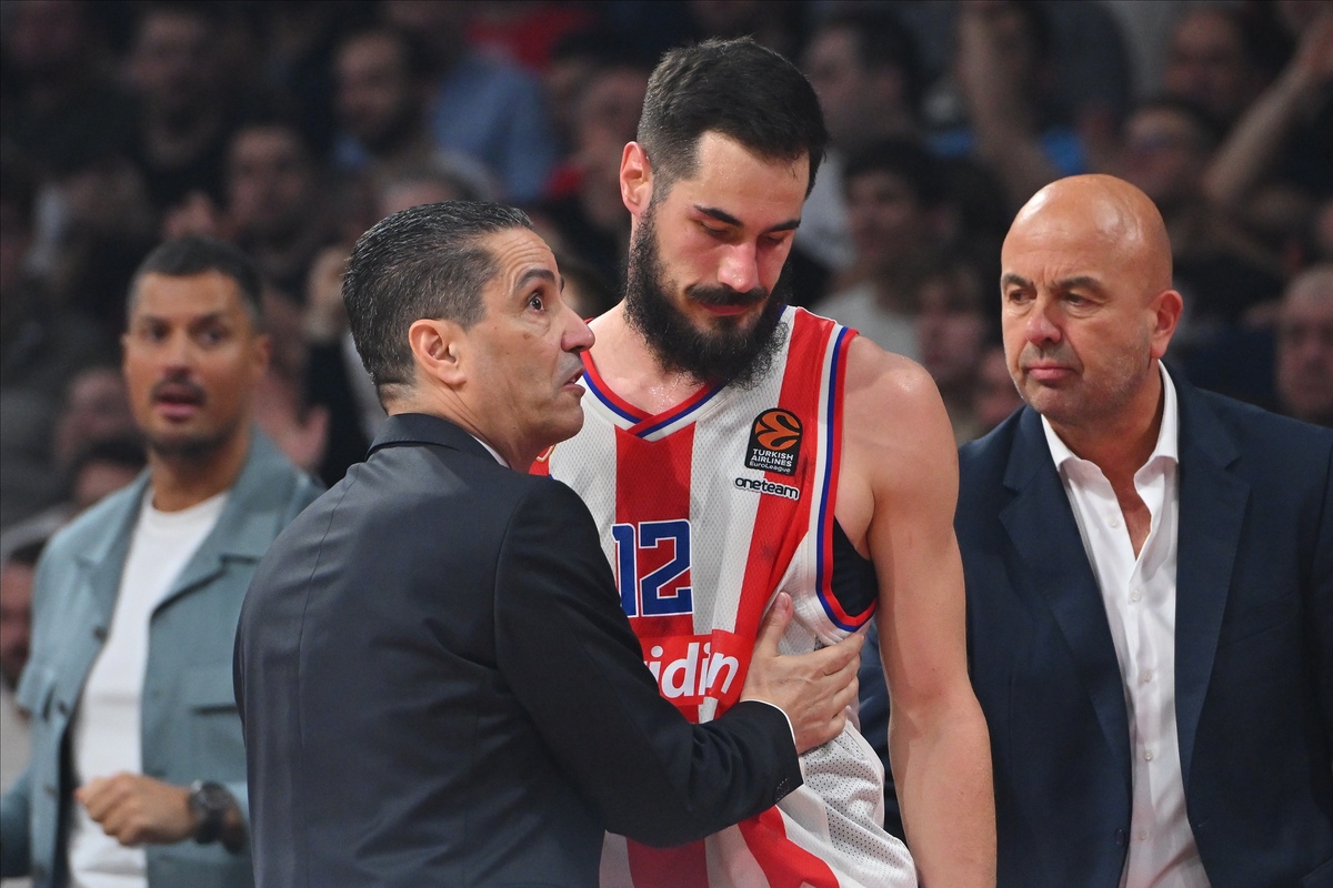 kosarkas Crvene zvezde na utakmici Evrolige protiv Anadolu Efesa Istanbul u hali Beogradska arena, Beograd 04.04.2025. godine Foto: Marko Metlas Kosarka, Crvena zvezda, Evroliga, Anadolu Efes Istanbul
