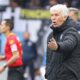 Atalanta's head coach Gian Piero Gasperini shouts instructions during the Serie A soccer match between Atalanta and Lazio at the Gewiss Stadium in Bergamo, Italy, Sunday, April 6, 2025. (Stefano Nicoli/LaPresse via AP)