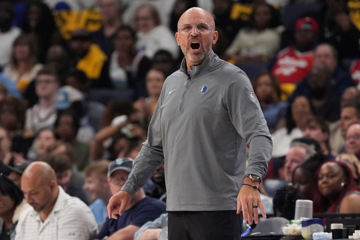 Dallas Mavericks head coach Jason Kidd yells to his players during the first half of an NBA play-in tournament basketball game against the Memphis Grizzlies, Friday, April 18, 2025, in Memphis, Tenn. (AP Photo/George Walker IV)