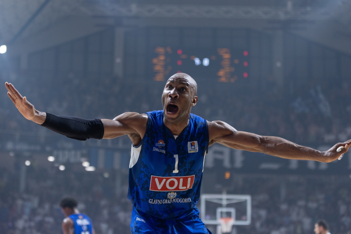kosarkas Budućnosti na utakmici plej ofa Jadranske ABA lige protiv Crvene zvezde u hali Moraca, Podgorica 26.05.2025. godine Foto: MN PRESS Kosarka, Crvena zvezda, Polufinale Plej ofa Jadranska ABA liga, Buducnost Podgorica