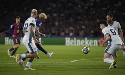 Barcelona's Lamine Yamal scores during the Champions League semifinal first leg soccer match between Barcelona and Inter Milan in Barcelona, Spain, Wednesday, April 30, 2025. AP Photo/Emilio Morenatti)