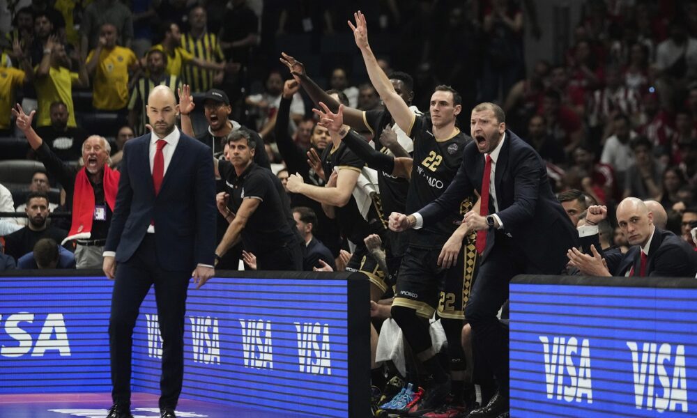 Monaco's team members react during the Euroleague final basketball match between Monaco and Fenerbahce in Abu Dhabi, United Arab Emirates, Sunday, May 25, 2025. (AP Photo/Altaf Qadri)