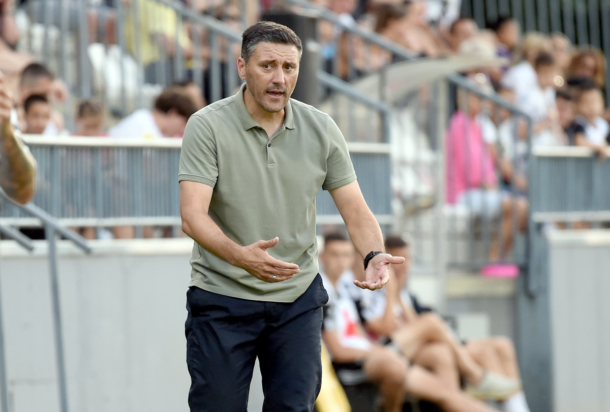 DUSAN KERKEZ, trener fudbalera Cukarickog, na prvenstvenoj utakmici protiv Radnickog, na stadionu Cukarickog. Beograd, 29.07.2023. Foto: Nebojsa Parausic Fudbal, Cukaricki, Radnicki Nis