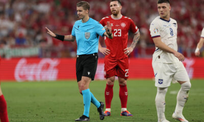 FRANCOIS LETEXIER Fransoa Leteksije sudija iz Francuske fudbaleri reprezentacije Srbije na utakmici UEFA Evropskog prvenstva 2024 godine protiv Danske na stadionu Minhen fudbal arena, Minhen, 25.06.2024. godine Foto: Marko MetlasFudbal, Reprezentacija, Srbija, UEFA Evropsko prvenstvo, EURO 2024, Danska