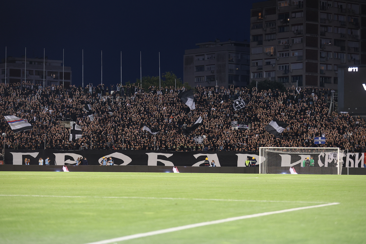 Grobari, Navijači Partizana na utakmici kvallifikacija za UEFA Ligu Evrope protiv AEK-a na stadionu Partizana, Beograd 17.07.2025. godine Foto: Ivica Veselinov / MN PRESS FUDBAL, FOOTBALL, UEFA EUROPA LEAGUE, LIGA EVROPE, PARTIZAN, AEK LARNAKA, AEK LARNACA