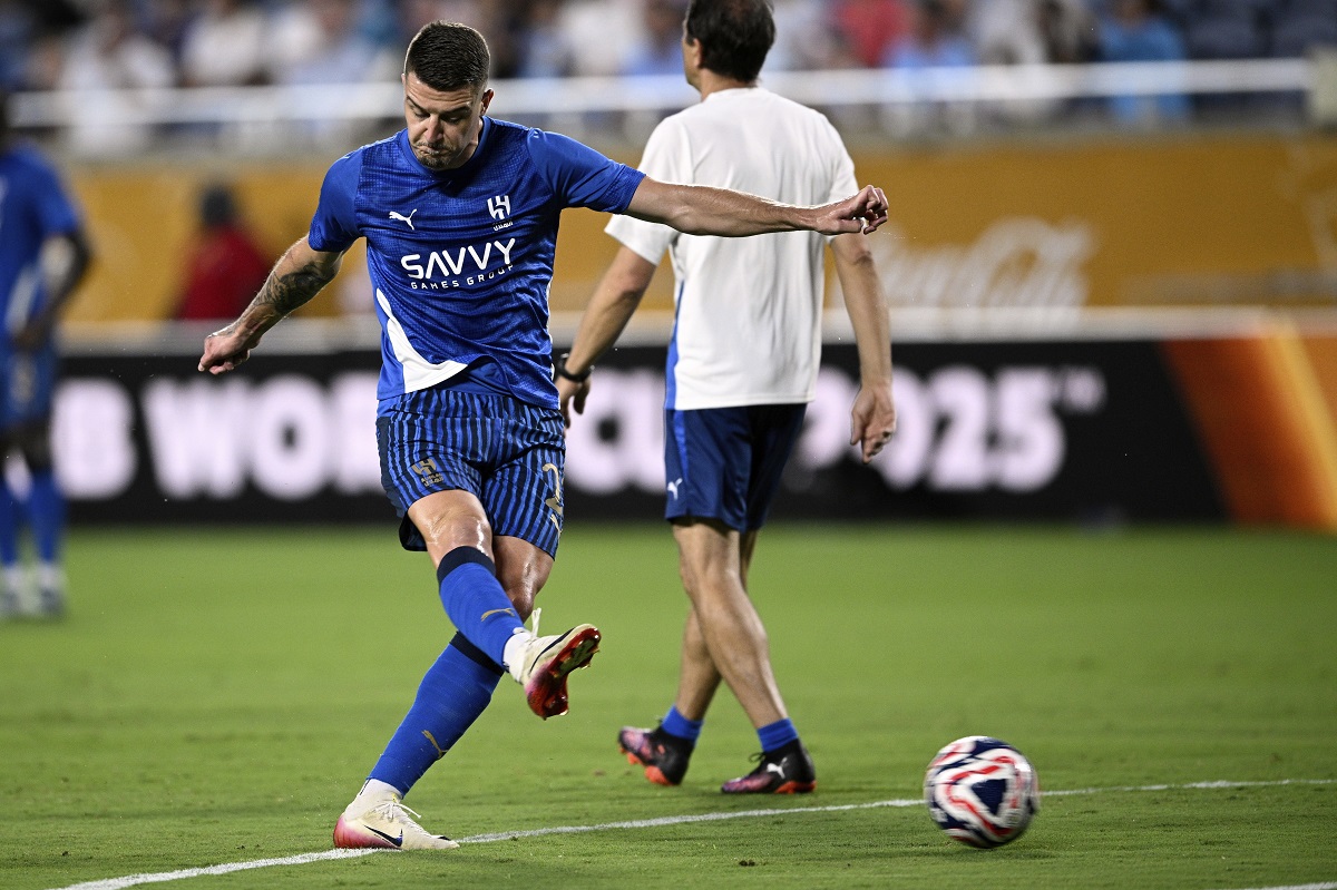 Al-Hilal's Sergej Milinkovic-Savic warms up before the Club World Cup round of 16 soccer match between Manchester City and Al Hilal in Orlando, Fla., Monday, June 30, 2025. (AP Photo/Phelan Ebenhack)