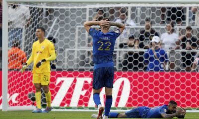 Al-Hilal's Malcom, right, and Al-Hilal's Sergej Milinkovic-Savic react after missing a chance during the Club World Cup Group H soccer match between Salzburg and Al Hilal in Washington, Sunday, June 22, 2025. (AP Photo/Julia Demaree Nikhinson)