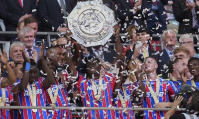 Crystal Palace players celebrate after winning the FA Community Shield final soccer match between Liverpool and Crystal Palace at Wembley Stadium in London,Sunday, Aug. 10, 2025. (AP Photo/Dave Shopland)