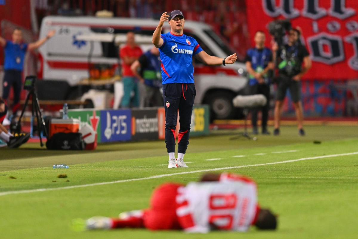 VLADAN MILOJEVIC trener fudbalera Crvene zvezde na utakmici kvalifikacija za UEFA Ligu Sampiona protiv Pafosa Kipar na stadionu Rajko Mitic, Beograd 19.08.2025. godine Foto: Marko Metlas Fudbal, Crvena zvezda, UEFA Liga Sampiona , Pafos Kipar, Kvalifikacije