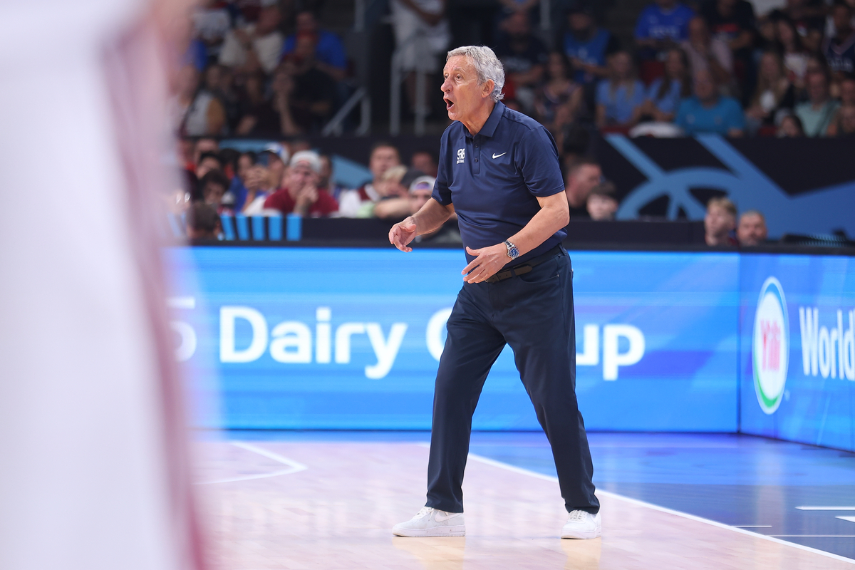 Selektor reprezentacije Srbije na utakmici Evropskog Prvenstva protiv Letonije u hali Saomi Arena, Riga 30.08.2025. godine Foto: Ivica Veselinov / MN PRESS KOSARKA, BASKETBALL, SRBIJA, SERBIA, LATVIA, LETONIJA, EUROBASKET 2025, XIAOMI ARENA