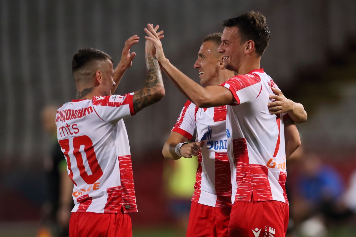 SRDJAN SPIRIDONOVIC, BRANKO JOVICIC i MILOS VULIC fudbaleri Crvene zvezde na utakmici Superlige Prvenstva Srbije protiv Novog Pazara na stadionu Rajka Mitica, Beograd, 01.08.2020. godine Foto: Marko Metlas Fudbal, Crvena zvezda, Superliga Prvenstvo Srbije, Novi Pazar