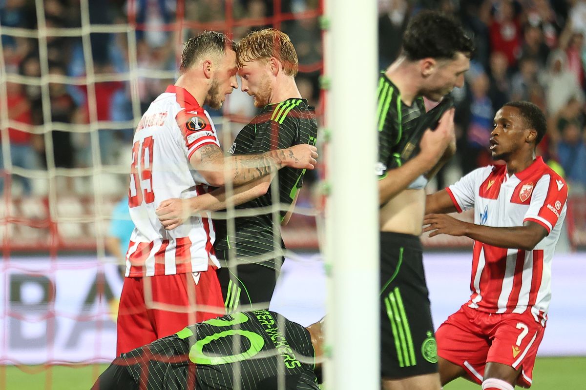 fudbaler Crvene Zvezde na utakmici UEFA Lige Evropa protiv Seltika na stadionu Rajko Mitic, Beograd 24.09.2025. godine Foto: Ivica Veselinov / MN PRESS FUDBAL, FOOTBALL, UEFA EUROPA LEAGUE, LIGA EVROPE, CRVENA ZVEZDA, RED STAR, SELTIK, CELTIC