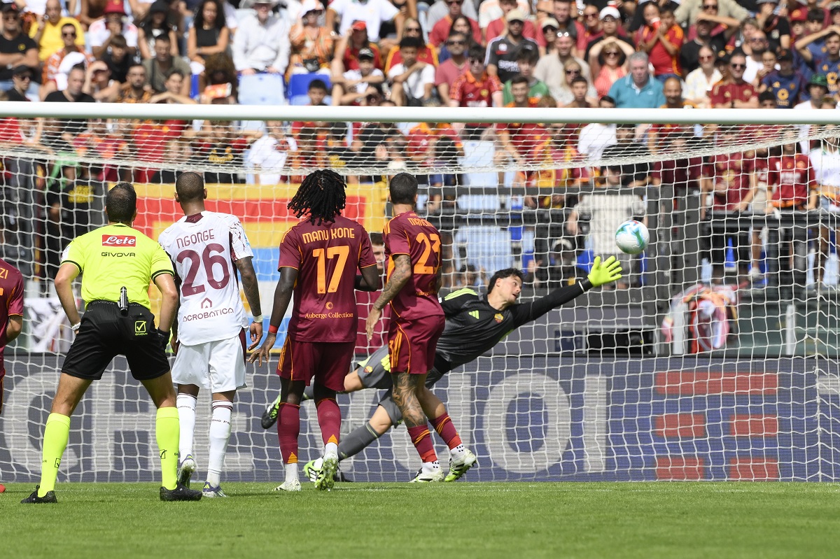 Torino's Giovanni Simeone, not pictured, scores their side's opening goal of the game during the Serie A soccer match between AS Roma and Torino FC at the Rome's Olympic stadium, Italy, Sunday Sept. 14, 2025. (Fabrizio Corradetti/LaPresse via AP)
