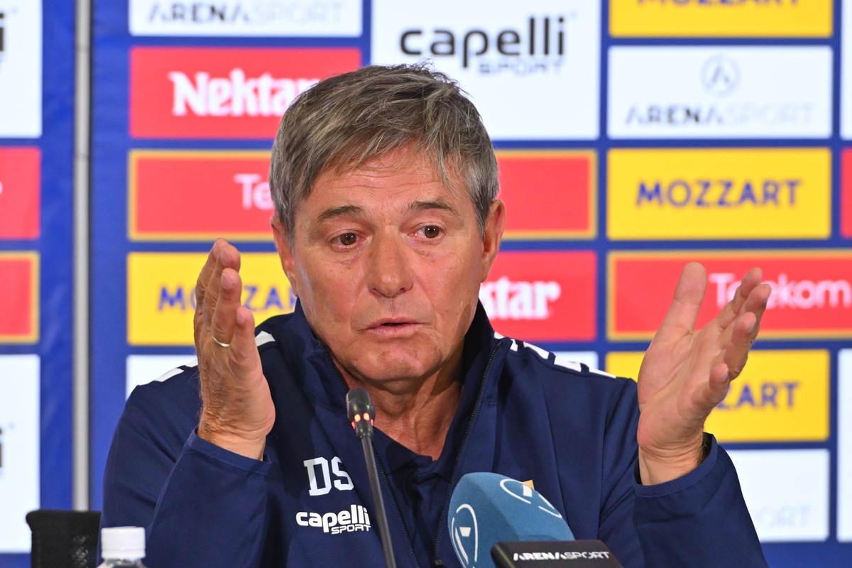 DRAGAN STOJKOVIC PIKSI selektor i trener fudbalske reprezentacije Srbije pres konferencija u sportskom centru FSS, Stara Pazova 01.09.2025. godine Foto: Marko Metlas Fudbal, Srbija, Pres konferencija