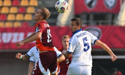 fudbaler reprezentacije Srbije na utakmici kvalifikacija za FIFA Svetsko prvenstvo protiv Letonije na stadionu Daugava, Riga 06.09.2025. godine Foto: Marko Metlas Fudbal, Reprezentacija, Srbija, Letonija, Kvalifikacije za Svetsko prvenstvo