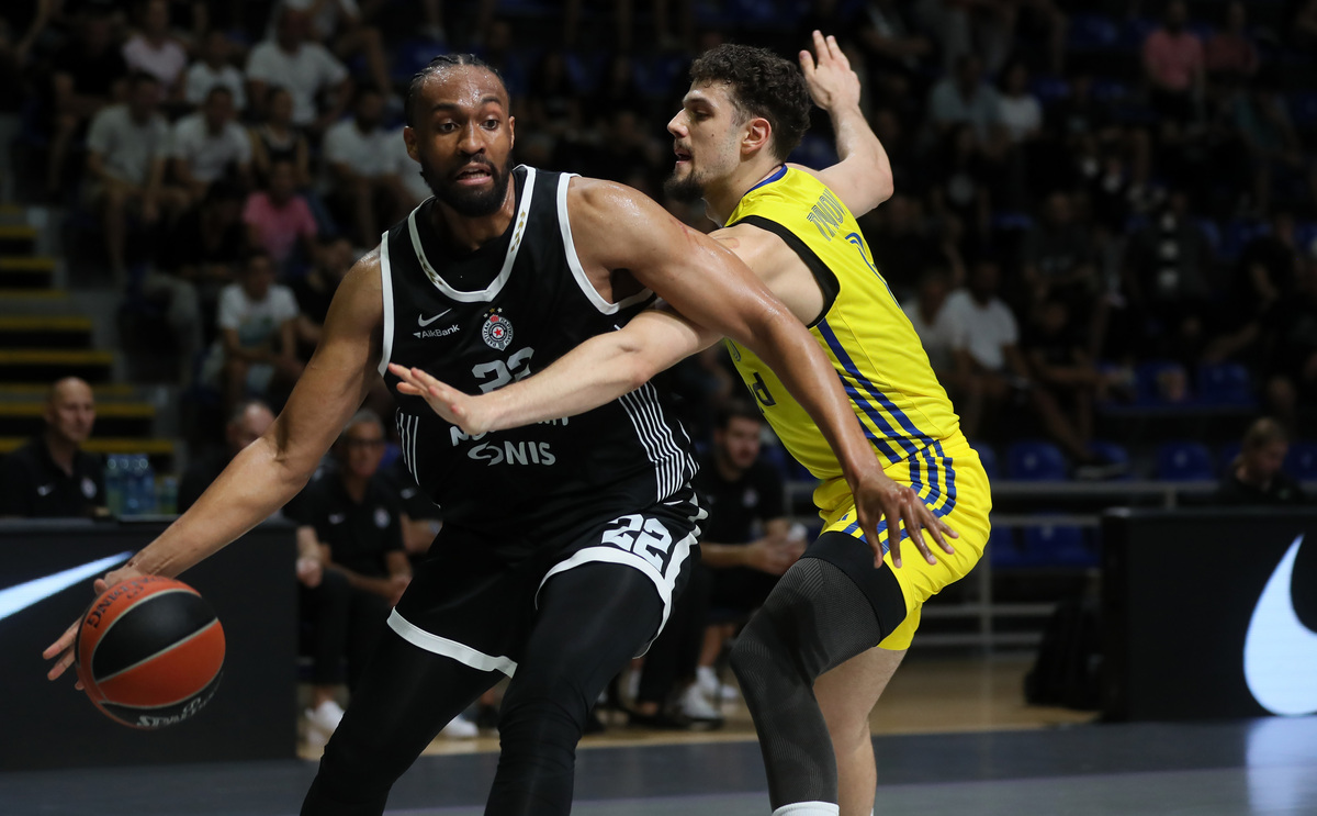 kosarkas Partizana na utakmici Open air turnira protiv Makabija Tel Aviv u hali Aleksandar Nikolic Pionir, Beograd 13.09.2025. godine Foto: MN PRESS Kosarka, Partizan, Open air turnir, Makabi Tel Aviv