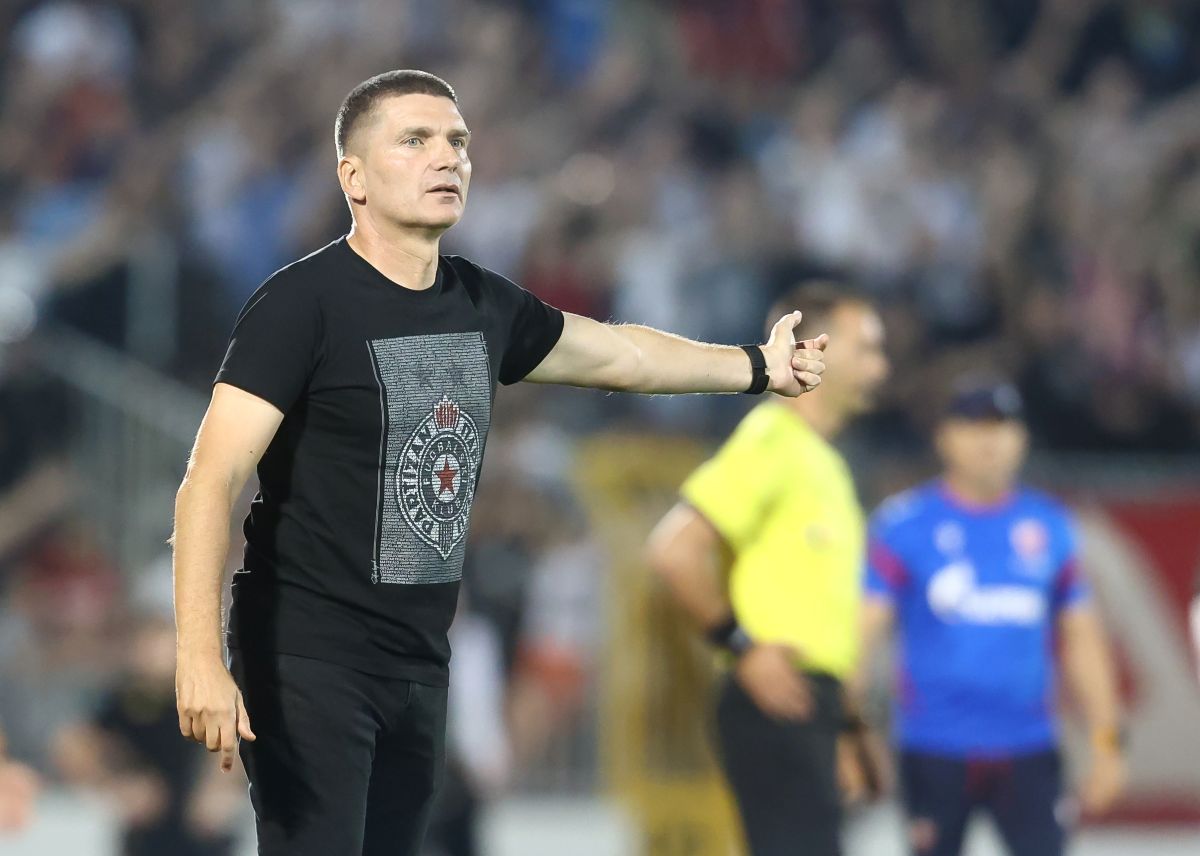 fudbaler Crvene zvezde na utakmici Superlige Prvenstva Srbije protiv Partizana na stadionu Partizana, Beograd, 20.09.2025. godine Foto: MN PRESS Fudbal, Crvena zvezda, Superliga Prvenstvo Srbije, Partizan