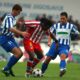 FUDBAL - Kiki Musampa, fudbaler Atletika, na utakmici protiv OFK Beograd, u duelu sa Branislavom Ivanovicem.Beograd, 28.07.2004. snimio:N.Parausic ?