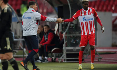 PETER OLAYINKA Peter Olajinka i VLADAN MILOJEVIC trener fudbalera Crvene zvezde na utakmici Superlige Prvenstva Srbije protiv Cukarickog na stadionu Rajka Mitica, Beograd, 24.02.2024. godine Foto: Marko Metlas Fudbal, Crvena zvezda, Superliga Prvenstvo Srbije, Cukaricki