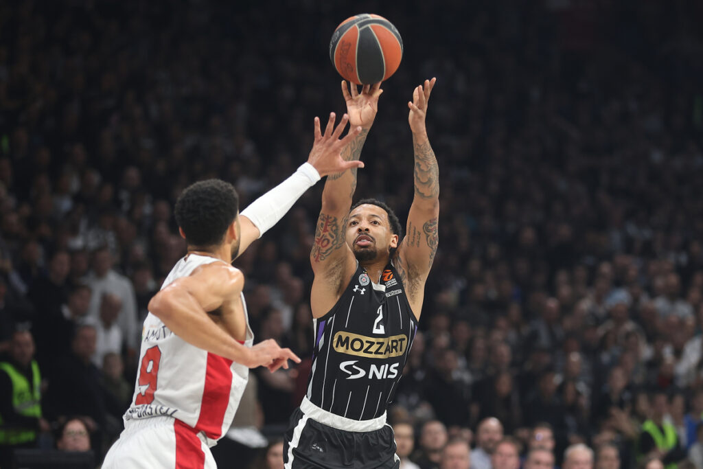 CARLIK JONES Karlik Dzons kosarkas Partizana na utakmici Evrolige protiv Baskonije u hali Beogradska Arena, Beograd 28.02.2025. godine Foto: Ivica Veselinov / MN PRESS KOSARKA, BASKETBALL, EVROLIGA, EUROLEAGUE, PARTIZAN, BASKONIA, BASKONIJA