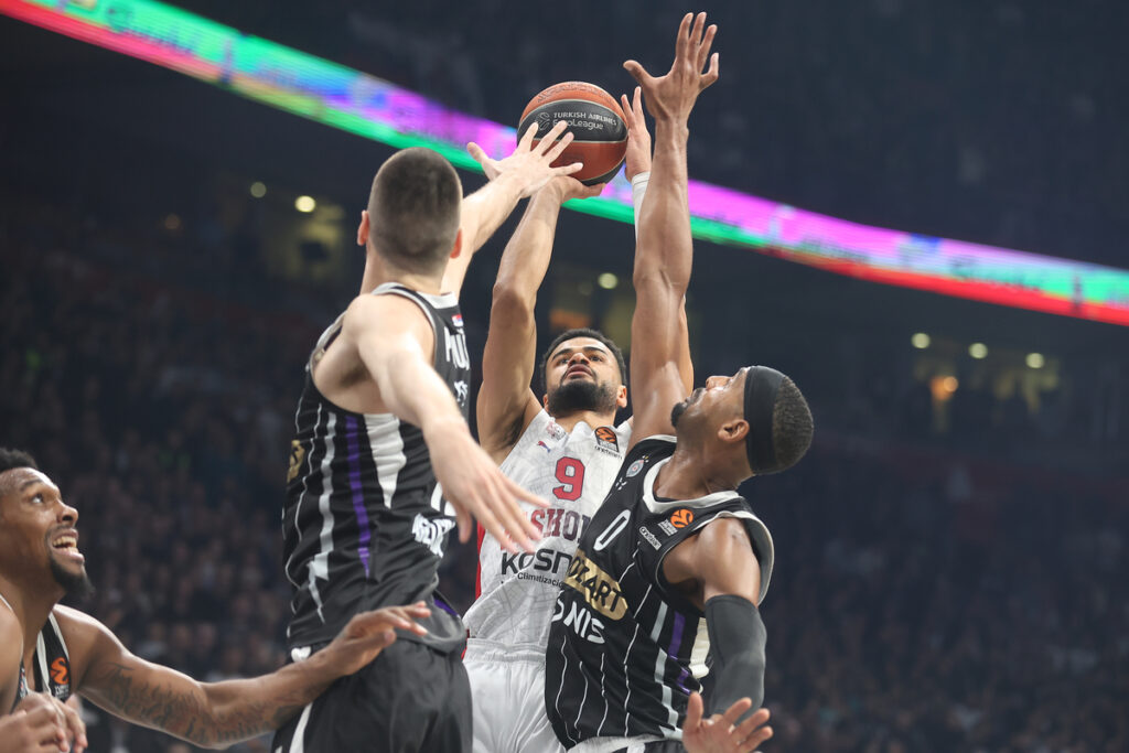 TIMOTHE LUWAWU CABARROT Timote Luvavu Kabaro kosarkas Baskonije na utakmici Evrolige protiv Partizana u hali Beogradska Arena, Beograd 28.02.2025. godine Foto: Ivica Veselinov / MN PRESS KOSARKA, BASKETBALL, EVROLIGA, EUROLEAGUE, PARTIZAN, BASKONIA, BASKONIJA