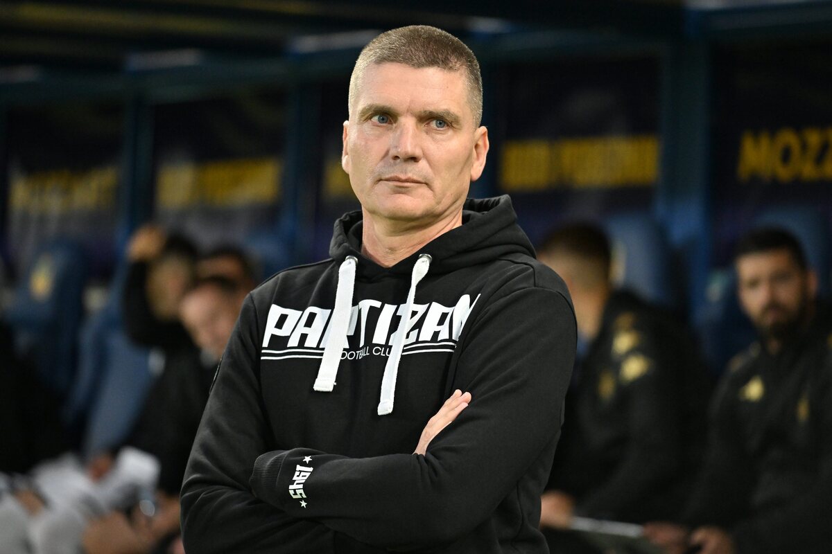 SRDJAN BLAGOJEVIC trener fudbalera Partizana na utakmici Superlige Prvenstva Srbije protiv OFK Beograda na stadionu Kraljevica, Zajecar 27.09.2025. godine Foto: Mladjan Ivanovic / MN PRESS Fudbal, Partizani, Prvenstvo Srbije, OFK Beograd
