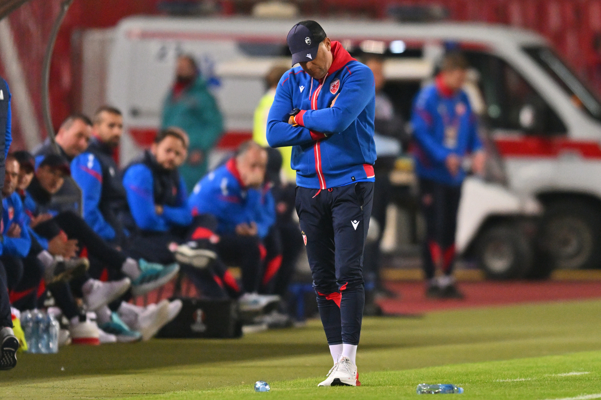 VLADAN MILOJEVIC trener fudbalera Crvene zvezde na utakmici Superlige Prvenstva Srbije protiv Radnickog Kragujevac na stadionu Rajka Mitica, Beograd, 28.09.2025. godine Foto: Marko Metlas Fudbal, Crvena zvezda, Superliga Prvenstvo Srbije, Radnicki Kragujevac