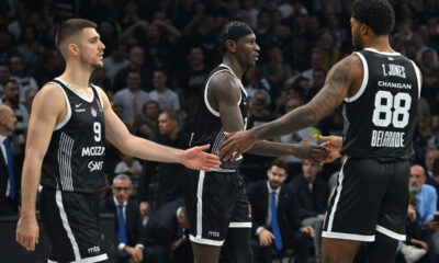 VANJA MARINKOVIC , ISAAC BONGA Ajzak Bonga, TYRIQUE JONES Tajrik Dzons kosarkasi Partizana na utakmici Evrolige protiv Pariza u hali Beogradska arena, Beograd 24.10.2025. godine Foto: Marko Metlas Kosarka, Partizan, Evroliga, Pariz