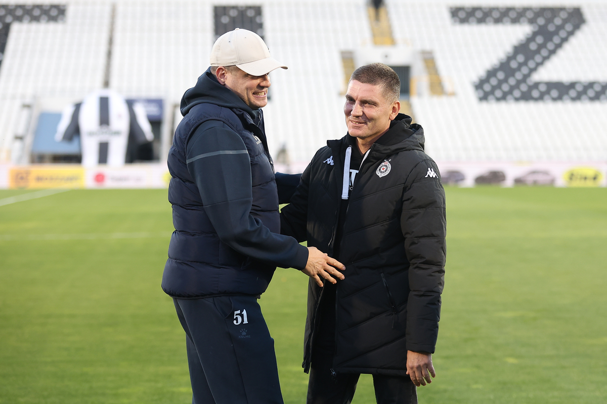 Trener Partizana na utakmici Mocart Superlige protiv Mladosti na stadionu Partizana, Beograd 24.10.2025. godine Foto: Ivica Veselinov / MN PRESS FUDBAL, FOOTBALL, MOZZART SUPERLIGA, PRVENSTVO SRBIJE, NATIONAL CHAMPIONSHIP, PARTIZAN, FK MLADOST LUCANI