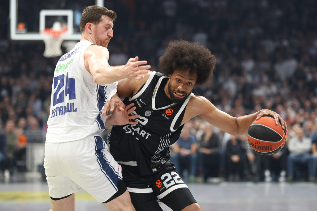 kosarkas Partizana na utakmici Evrolige protiv Efesa u hali Beogradska Arena, Beograd 09.10.2025. godine Foto: Ivica Veselinov / MN PRESS KOSARKA, BASKETBALL, EVROLIGA, EUROLEAGUE, PARTIZAN, EFES