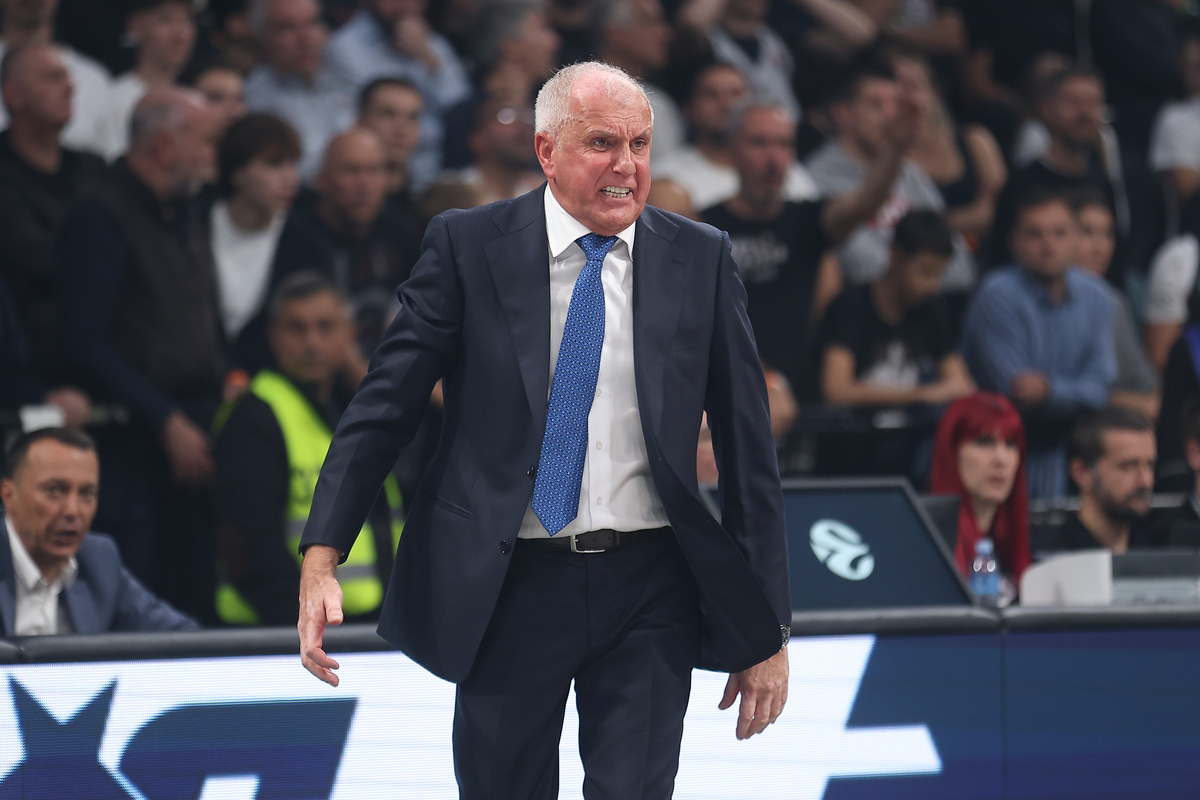 Trener Partizana na utakmici Evrolige protiv Efesa u hali Beogradska Arena, Beograd 09.10.2025. godine Foto: Ivica Veselinov / MN PRESS KOSARKA, BASKETBALL, EVROLIGA, EUROLEAGUE, PARTIZAN, EFES