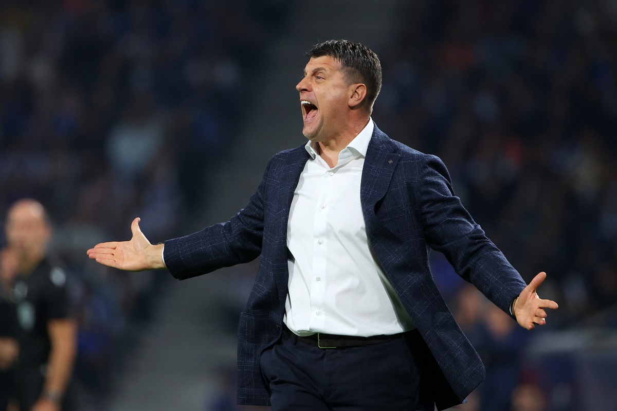 Red Star's head coach Vladan Milojevic reacts during the Europa League opening phase soccer match between FC Porto and Red Star Belgrade at the Dragao stadium in Porto, Portugal, Thursday, Oct. 2, 2025. (AP Photo/Luis Vieira)