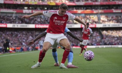 Arsenal's Viktor Gyoekeres in action during the Premier League soccer match between Arsenal and Manchester City in London, Sunday, Sept. 21, 2025. (AP Photo/Kin Cheung)