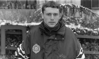VIKTOR TRENEVSKI, fudbaler Partizana, pred polazak na pripreme na Kipar, ispred stadiona JNA. Beograd, 01.1995. foto: Nebojsa Parausic Fudbal, Partizan