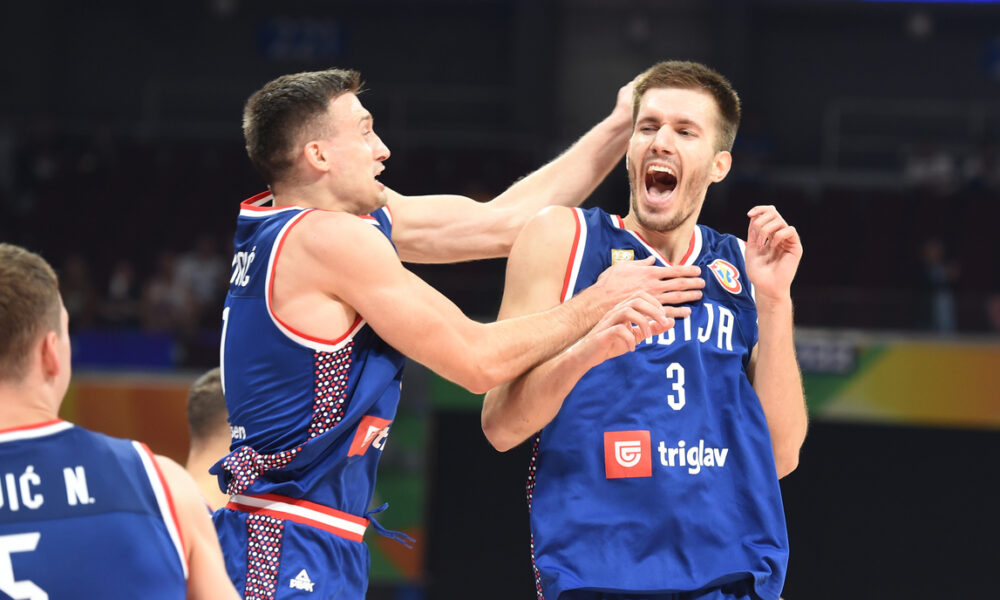 NIKOLA JOVIC, ALEKSA AVRAMOVIC, FILIP PETRUSEV, kosarkasi reprezentacije Srbije, na utakmici cetvrtfinala FIBA Svetskog prvenstva protiv Litvanije, u MOA Arena. Manila, 05.09.2023. photo: Nebojsa Parausic / MN press photo Kosarka, FIBA, World Cup, Srbija, Litvanija