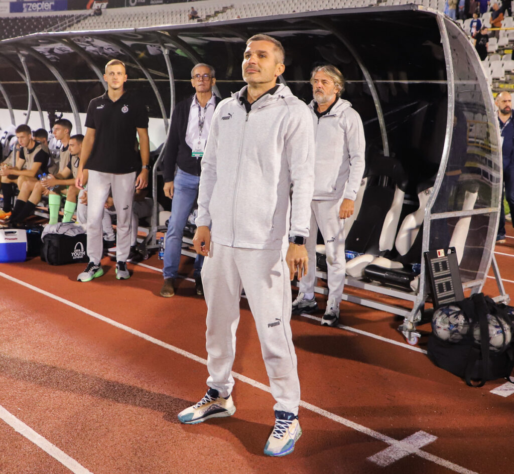 NENAD STOJAKOVIC, trener mladih fudbaler Partizana, na utakmici Lige sampiona mladih protiv Krajove, na stadionu JNA. Beograd, 25.10.2023. foto: MN Press Fudbal, Partizan, Liga sampiona mladih, Krajova