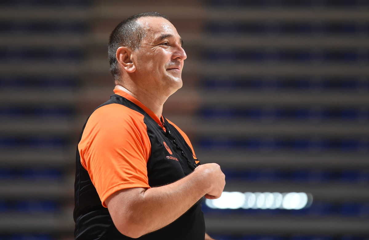 ILIJA BELOSEVIC, sudija iz Srbije, na utakmici Evrolige Makabi - Olimpijakos, u hali Aleksandar Nikolic Beograd, 14.11.2024. foto: Nebojsa Parausic / MN Press photo Kosarka, Euroleague, Makabi, Olimpijakos