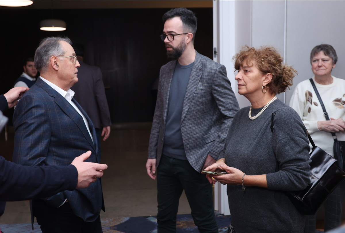 Koktel KK Crvena zvezda u Crowne Plaza. NEBOJSA COVIC, NEMANJA VASILJEVIC BAGZI, VESNA COVIC Beograd, 25.12.2024. foto: MN Press / djk Kosarka, Crvena zvezda