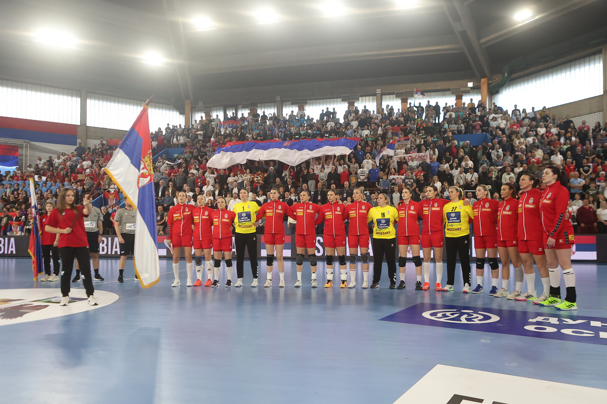 Rukometasice Srbije na utakmici EHF kvalifikacija za Svetsko Prvenstvo protiv Slovenije u SC Bobana Momcilovic Velickovic, Bor 13.04.2025. godine Foto: Ivica Veselinov / MN PRESS RUKOMET, HANDBALL, SRBIJA, SLOVENIJA, SLOVENIA, EHF