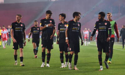 STEFAN PETKOSKI CIMBALJEVIC, NIKOLA MILICIC, JOVAN ILIC, SAHLI OUIJDI Sahli Udjidi fudbaleri Radnickog Kragujevac na utakmici Superlige Prvenstva Srbije protiv Crvene zvezde na stadionu Rajka Mitica, Beograd, 28.09.2025. godine Foto: Marko Metlas Fudbal, Crvena zvezda, Superliga Prvenstvo Srbije, Radnicki Kragujevac