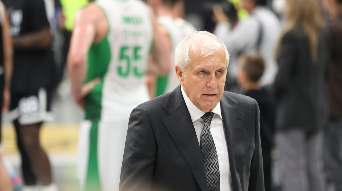 ZELJKO OBRADOVIC trener kosarkasa Partizana na utakmici ABA lige protiv Krke u hali Beogradska Arena, Beograd 06.10.2025. godine Foto: Ivica Veselinov / MN PRESS KOSARKA, BASKETBALL, ABA LIGA, ABA LEAGUE, JADRANSKA LIGA, ADRIATIC LEAGUE, KK PARTIZAN, KRKA NOVO MESTO