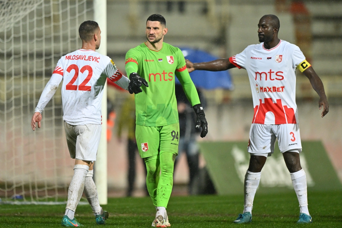 DEJAN STANIVUKOVIC golman fudbalera Radnickog Nis na utakmici Superlige Prvenstva Srbije protiv Crvene zvezde na stadionu Cair, Nis, 26.10.2025. godine Foto: Mladjan Ivanovic Fudbal, Crvena zvezda, Superliga Prvenstvo Srbije, Radnicki Nis