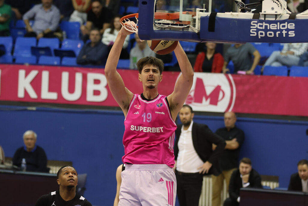 LUIGI SUIGO Luidji Suigo kosarkas Mega Superbeta na utakmici ABA lige protiv Ilirije u hali sportova Ranko Zeravica, Beograd 31.10.2025. godine Foto: Ivica Veselinov / MN PRESS
 KOSARKA, BASKETBALL, ABA LIGA, ABA LEAGUE, MEGA SUPERBET, KK ILIRIJA