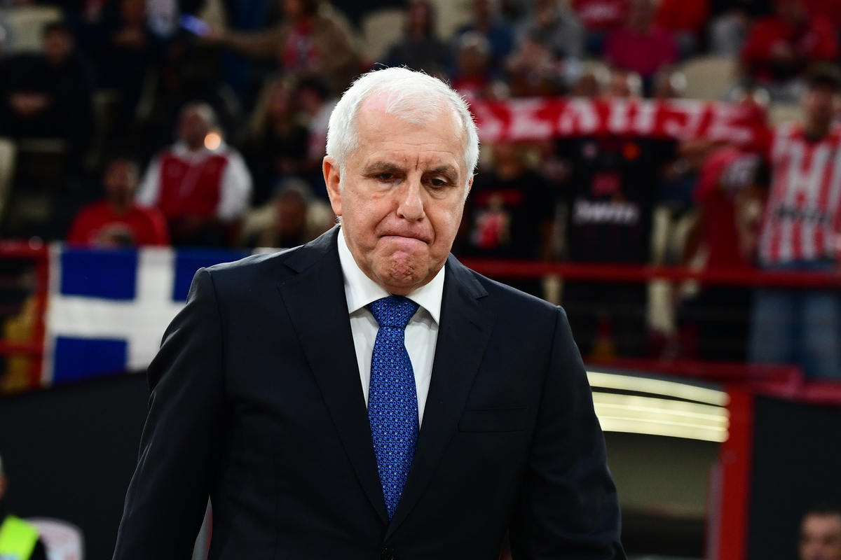 ZELJKO OBRADOVIC, trener kosarkasa Partizana, na utakmici Evrolige protiv Olimpijakosa, u hali Mira i prijateljstva u Pireju. Atina, 07.11.2025. foto: MN Press / kl Kosarka, Euroleague, Olimpijakos, Partizan