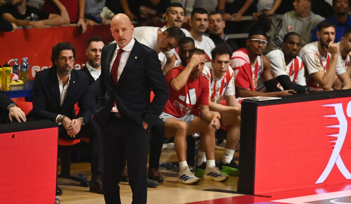 SASA OBRADOVIC, trener kosarkasa Crvene zvezde, na utakmici ABA lige protiv Buducnosti, u hali Aleksandar Nikolic. Beograd, 08.11.2025. foto: Nebojsa Parausic Kosarka, ABA League, Crvena zvezda, Buducnost