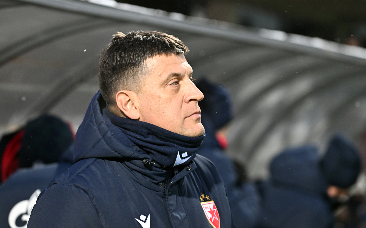 VLADAN MILOJEVIC, trener fudbalera Crvene zvezde, na prvenstvenoj utakmici protiv Javora, na stadionu kraj Moravice. Ivanjica, 23.11.2025. foto: Mladjan Ivanovic / MN Press Fudbal, Javor, Crvena zvezda
